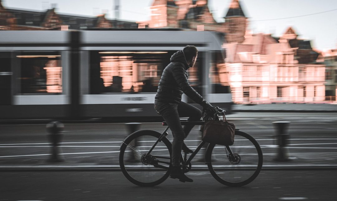 commuter-5339073_1280